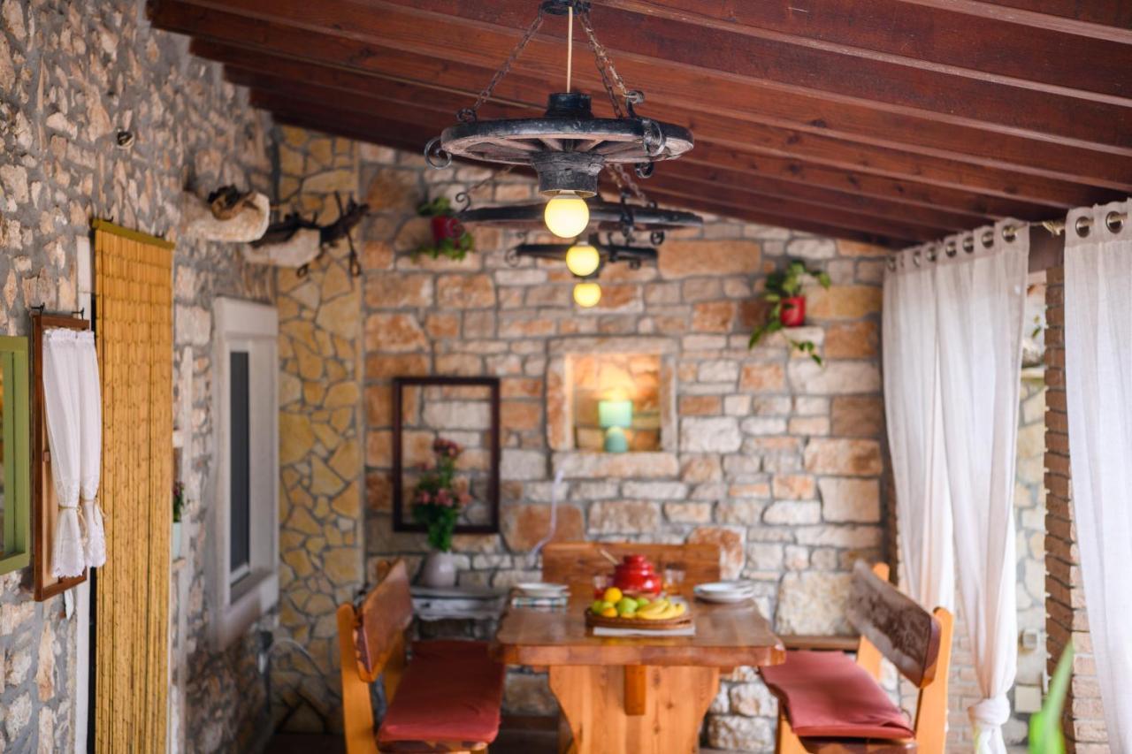 Rustic Istrian House Varesco กรินิตซา ภายนอก รูปภาพ
