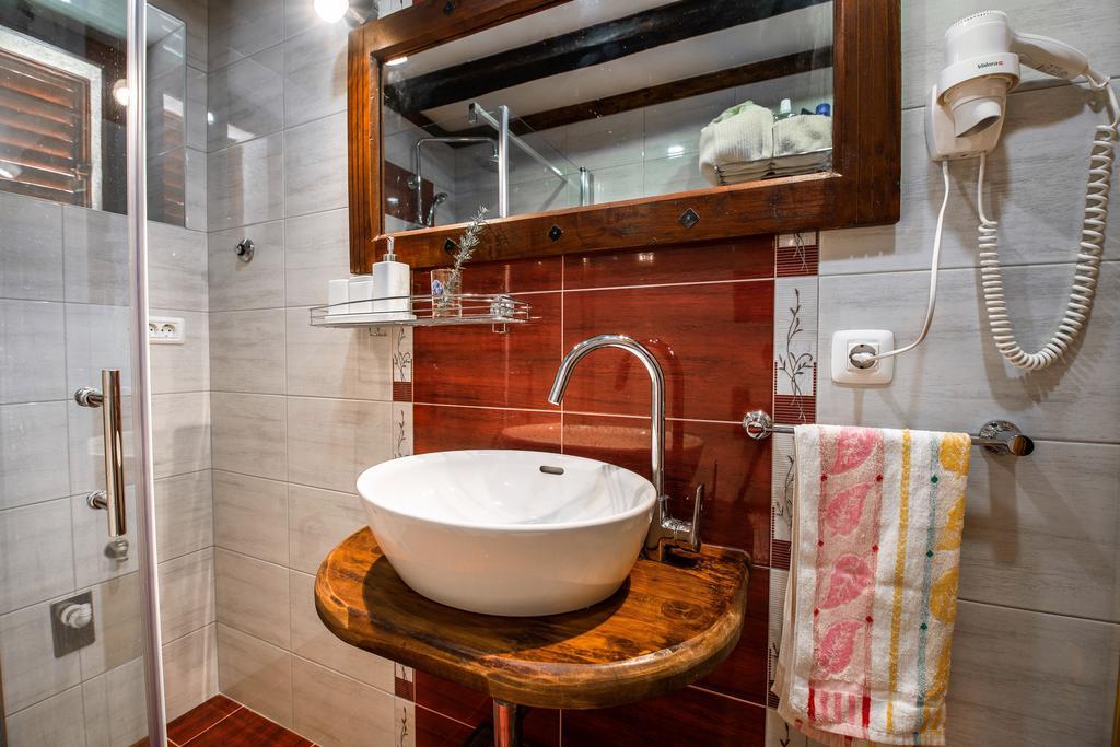 Rustic Istrian House Varesco กรินิตซา ภายนอก รูปภาพ