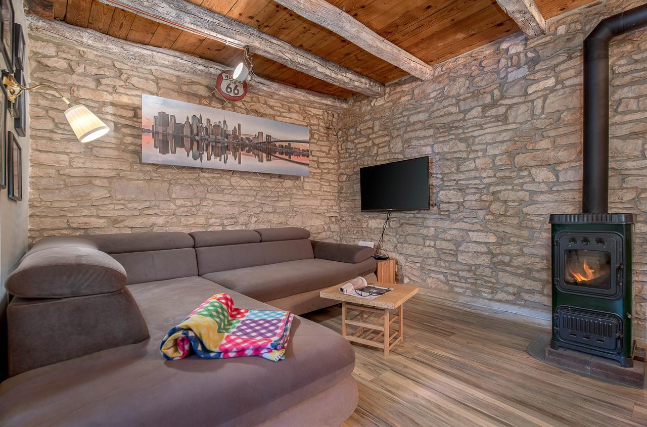 Rustic Istrian House Varesco กรินิตซา ภายนอก รูปภาพ